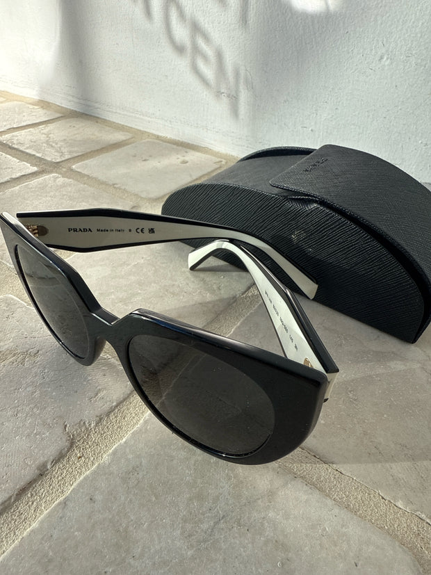 Prada Sunglasses (Pre-owned)