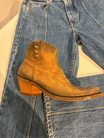 Liberty Black Size 6 Boots (Pre-owned)