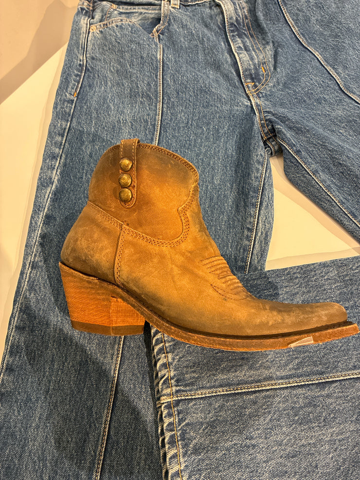 Liberty Black Size 6 Boots (Pre-owned)