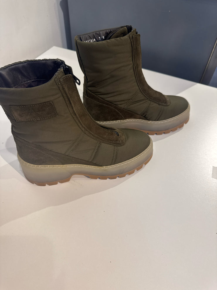 Aquatalia Size 7 Boots (Pre-owned)