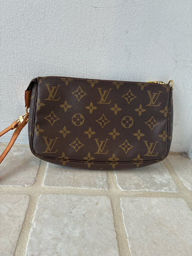 Louis Vuitton Handbags (Pre-owned)