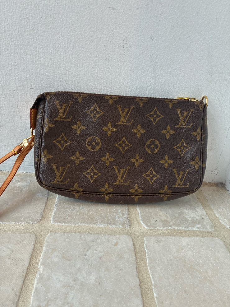 Louis Vuitton Handbags (Pre-owned)