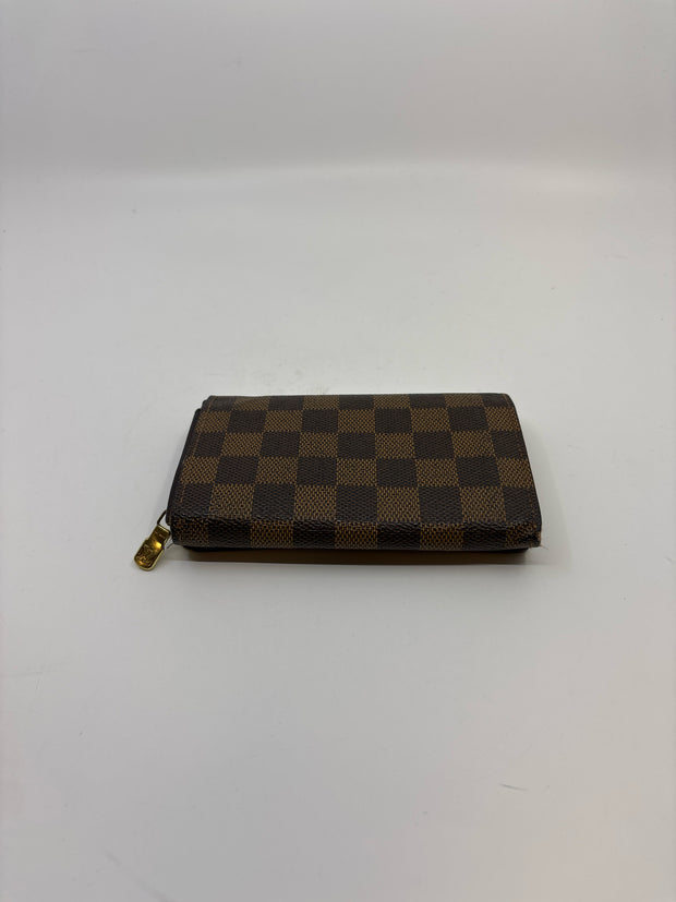 Louis Vuitton Wallets (Pre-owned)