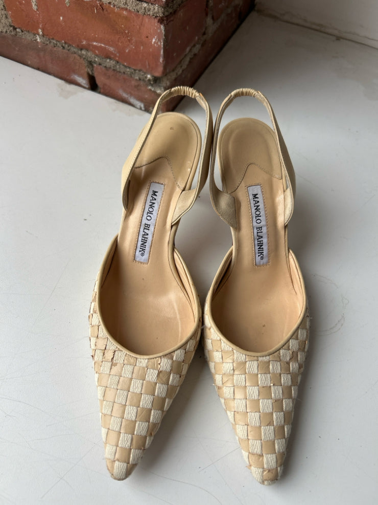 Manolo Blahnik Size 37.5 Shoes (Pre-owned)