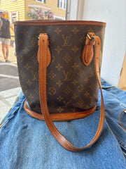 Louis Vuitton Handbags (Pre-owned)