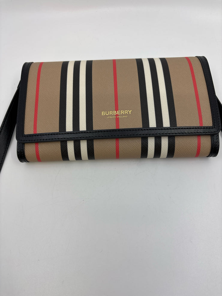 Burberry Handbags (Pre-owned)