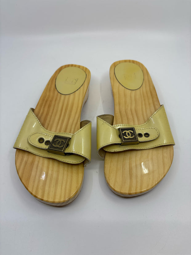 Chanel Size 37 Shoes (Pre-owned)