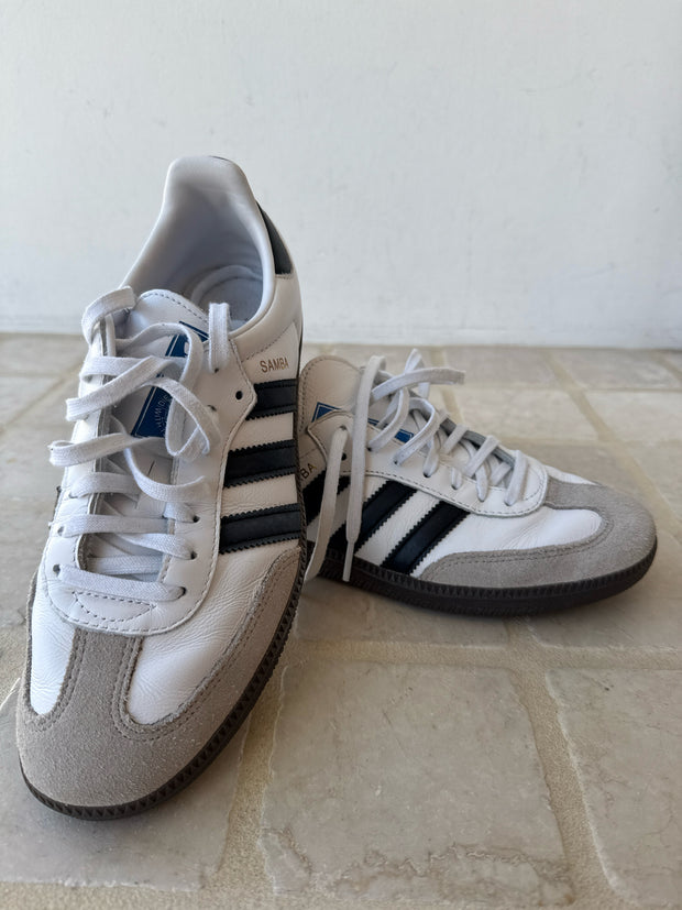 Adidas Sneakers (Pre-owned)