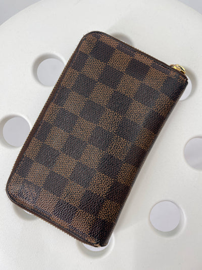 Louis Vuitton Wallets (Pre-owned)
