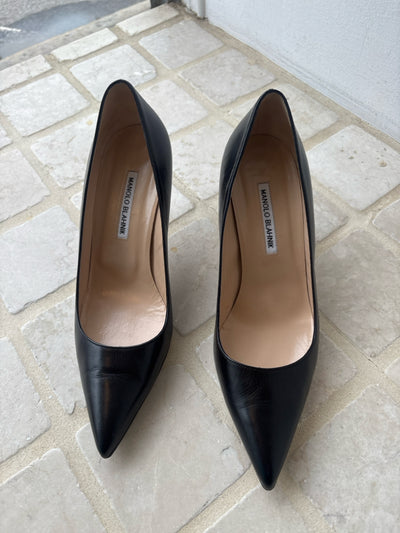Manolo Blahnik Size 40.5 Shoes (Pre-owned)