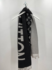 Louis Vuitton Scarves (Pre-owned)