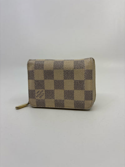 Louis Vuitton Wallets (Pre-owned)