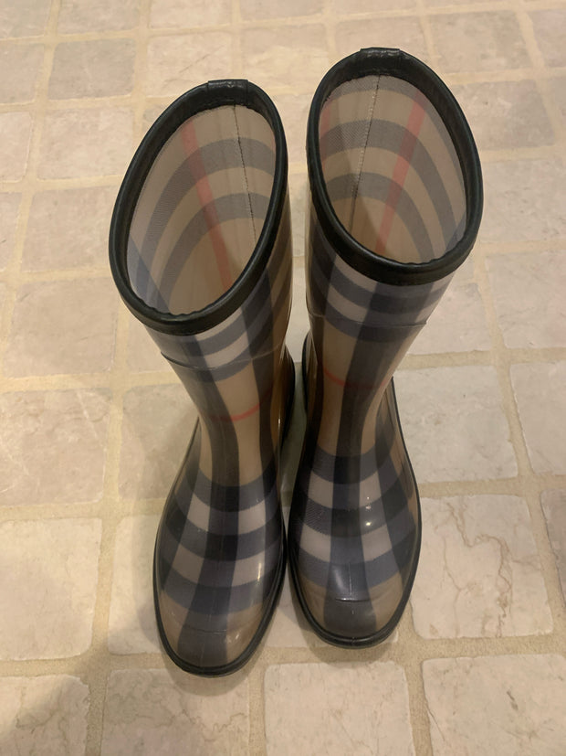 Burberry Size 36 Shoes (Pre-owned)