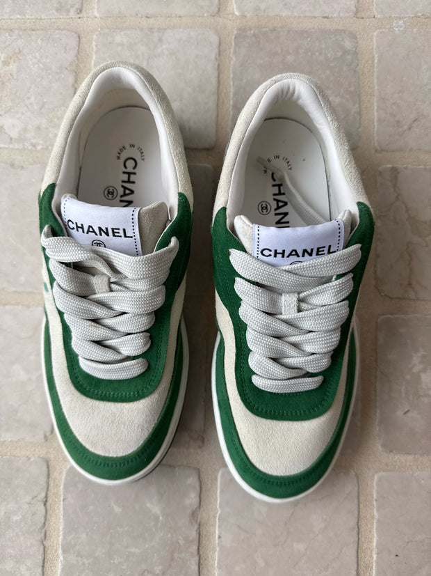 Chanel Size 37 Sneakers (Pre-owned)