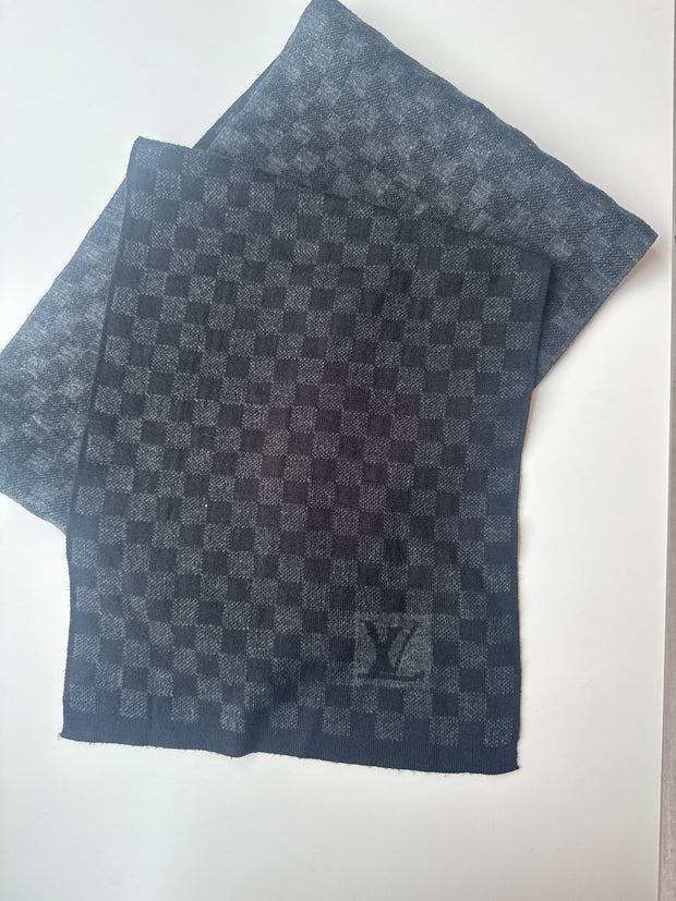 Louis Vuitton Scarves (Pre-owned)