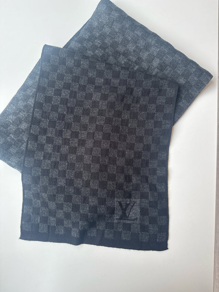 Louis Vuitton Scarves (Pre-owned)