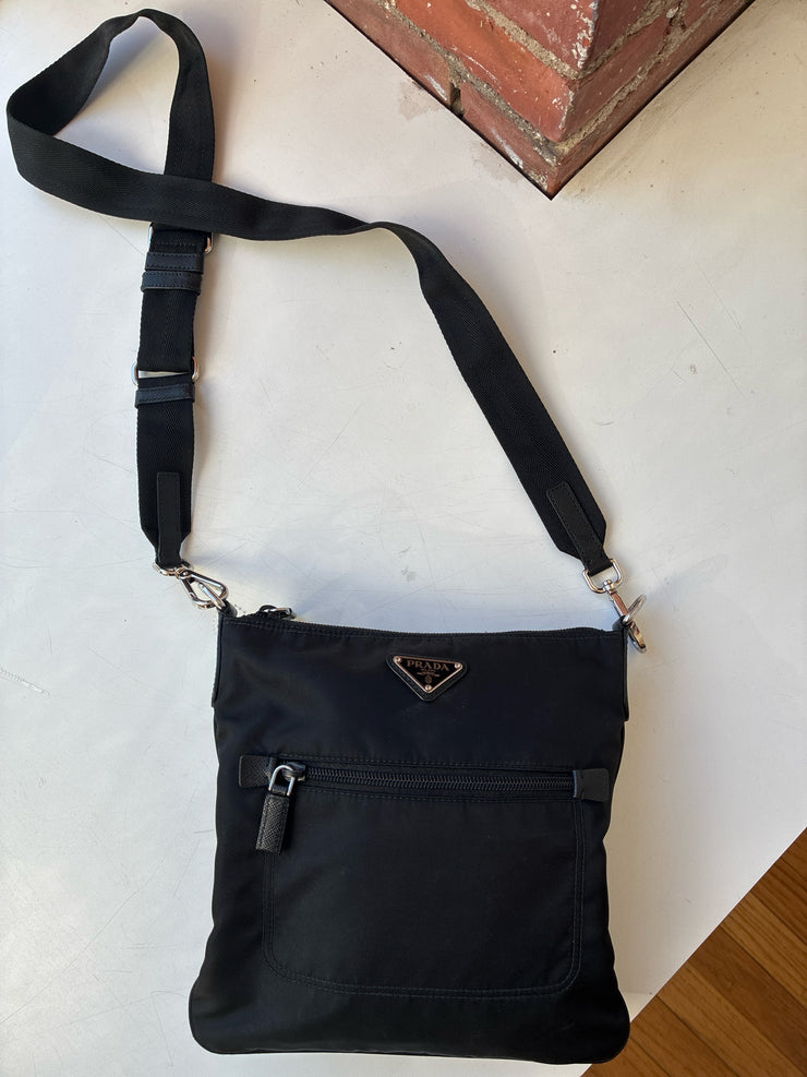 Prada Handbags (Pre-owned)