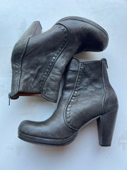 Calleen Cordero Size 35 Boots (Pre-owned)