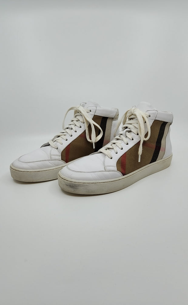 Burberry Size 38.5 Sneakers (Pre-owned)