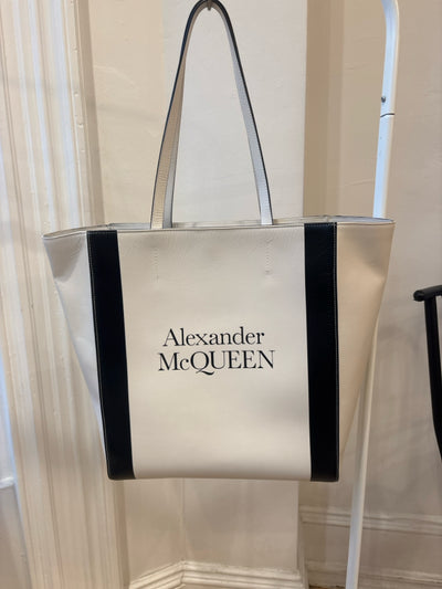 Alexander McQueen Handbags (Pre-owned)