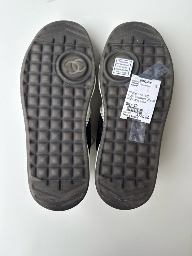 Chanel Size 39 Sneakers (Pre-owned)