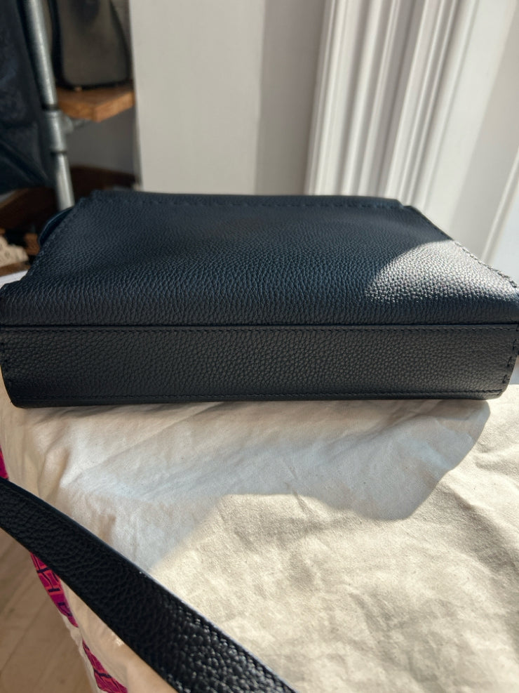 Fendi Handbags (Pre-owned)