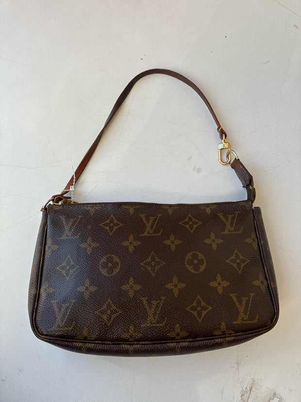 Louis Vuitton Handbags (Pre-owned)