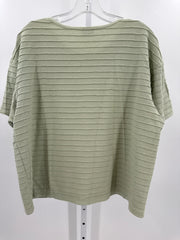 Habitat Size M/L Shirts (Pre-owned)
