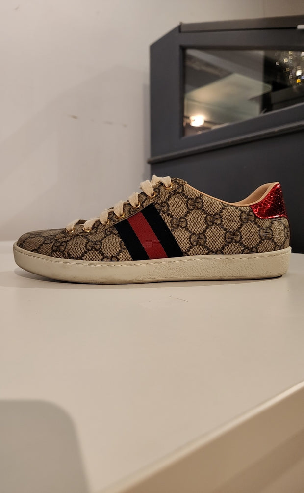 Gucci Size 38 Sneakers (Pre-owned)