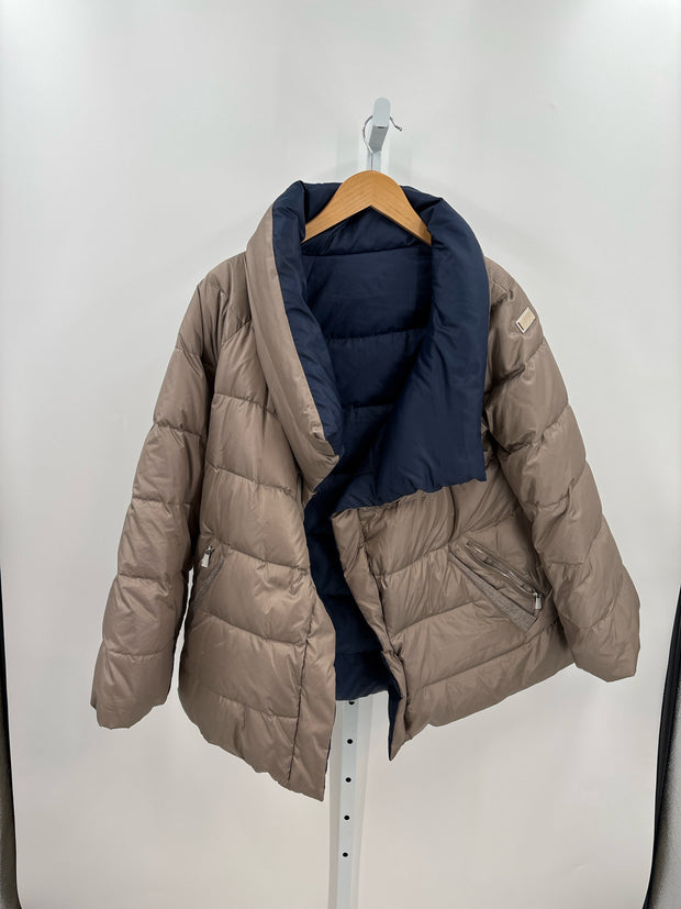 The Eight Sense Coats (Pre-owned)