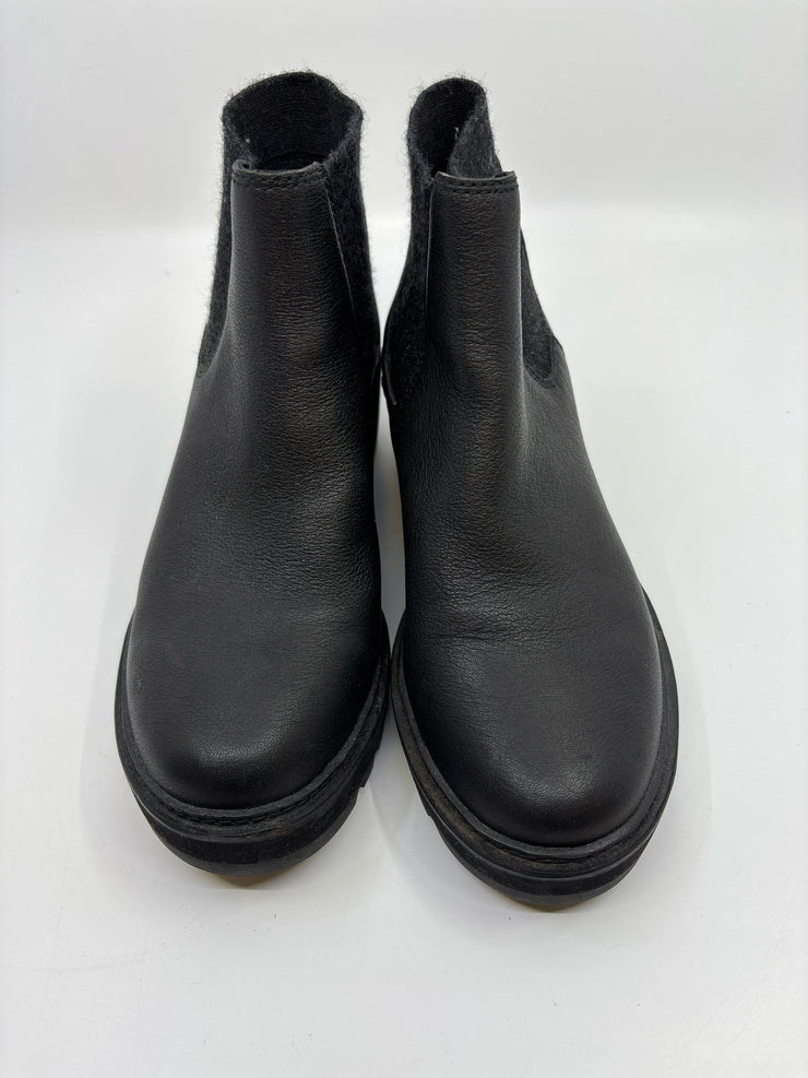 Eileen Fisher Size 5 Boots (Pre-owned)