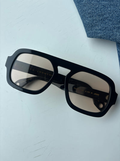 Elisa Johnson Sunglasses (Pre-owned)