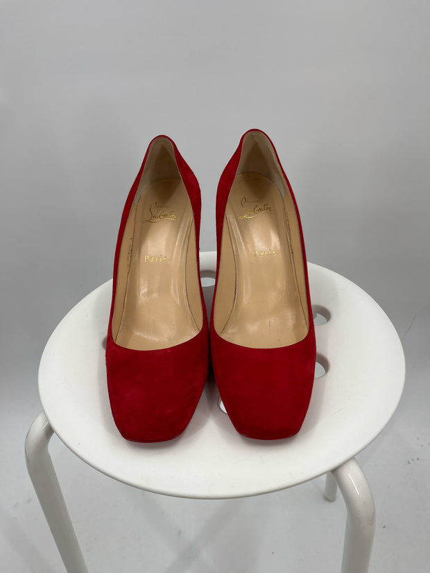 Christian Louboutin Size 39.5 Shoes (Pre-owned)