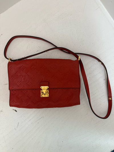 Louis Vuitton Handbags (Pre-owned)