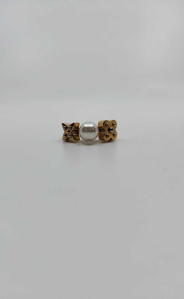 Louis Vuitton Rings (Pre-owned)