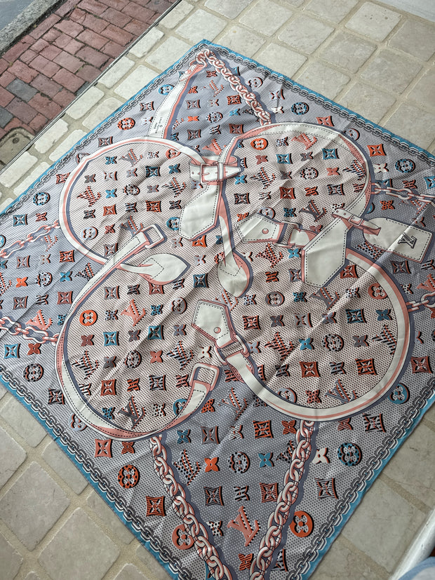 Louis Vuitton Scarves (Pre-owned)