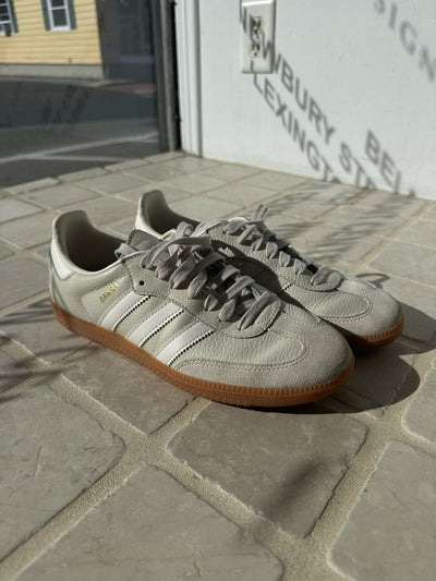 Adidas Size 8 Sneakers (Pre-owned)