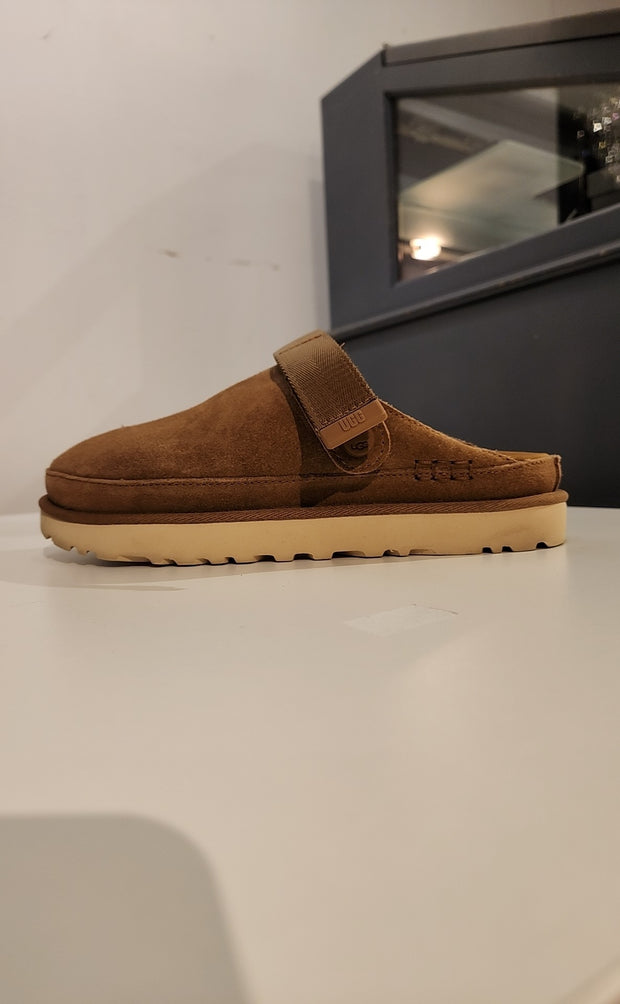 UGG Size 8.5 Shoes (Pre-owned)