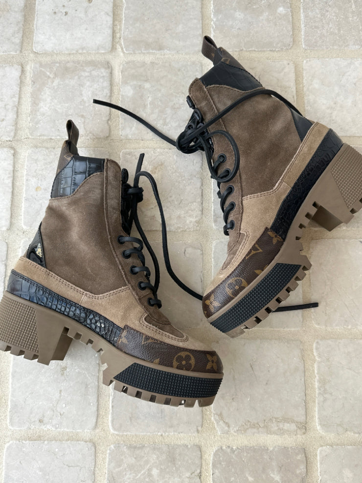 Louis Vuitton Boots (Pre-owned)