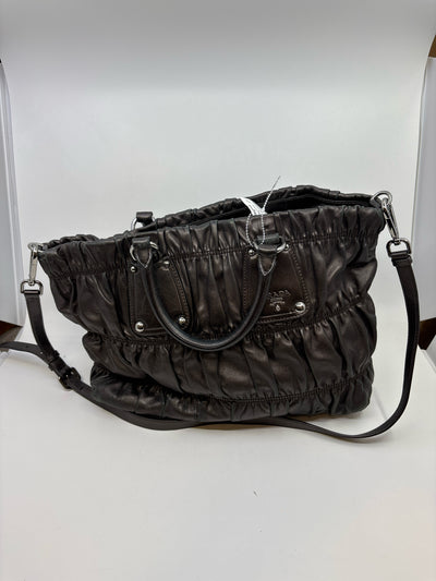 Prada Handbags (Pre-owned)