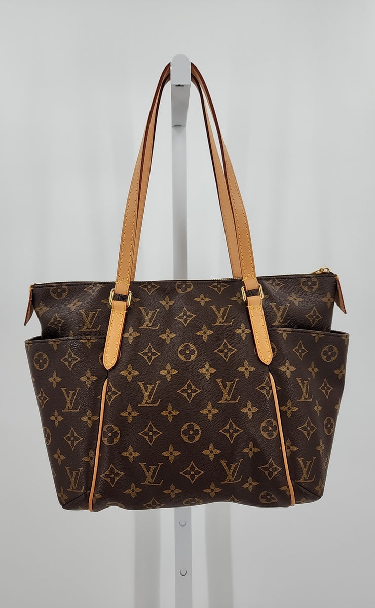 Louis Vuitton Handbags (Pre-owned)