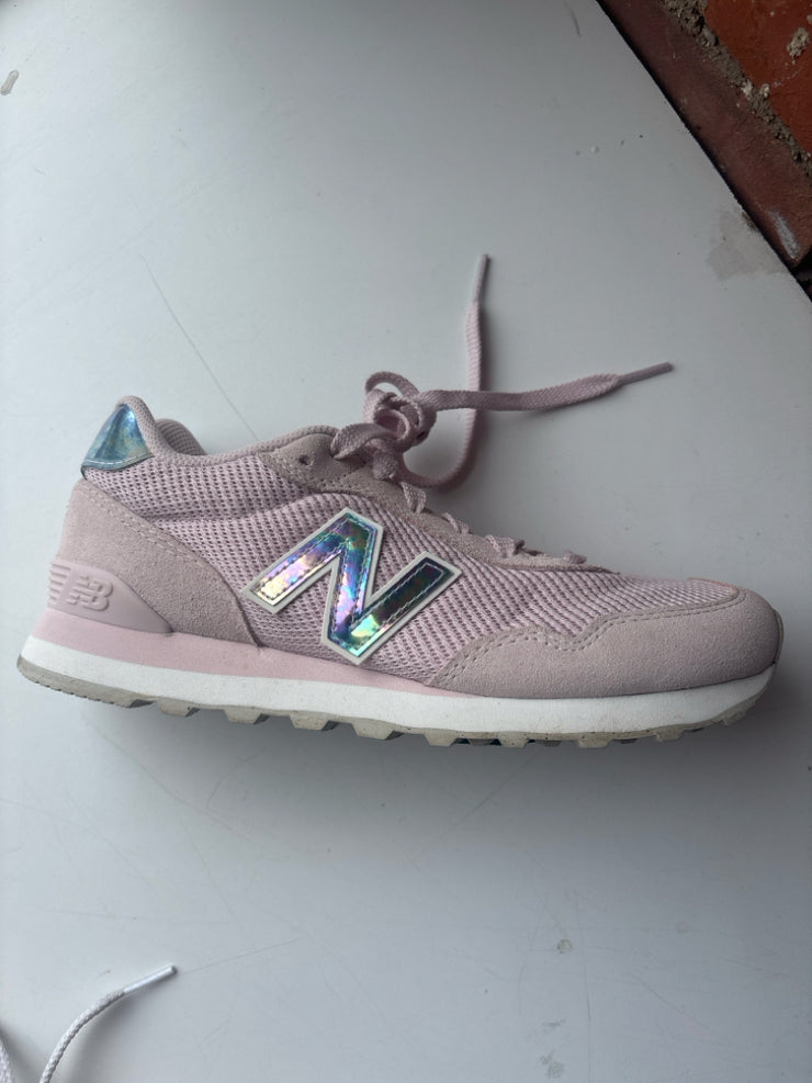 New Balance Size 7.5 Sneakers (Pre-owned)