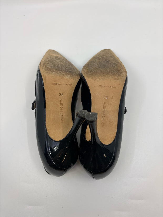 Manolo Blahnik Size 36 Shoes (Pre-owned)
