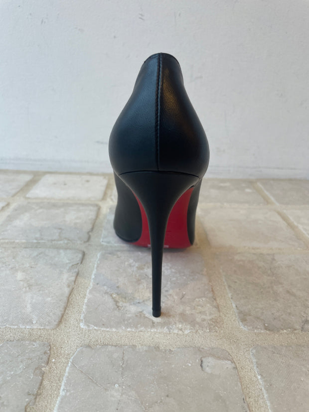 Christian Louboutin Size 38 Shoes (Pre-owned)