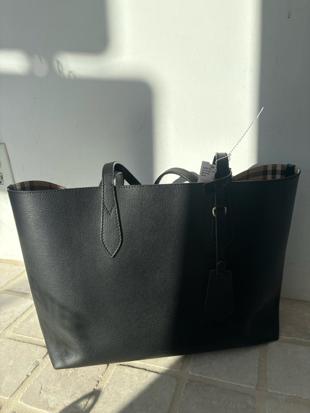 Burberry Handbags (Pre-owned)