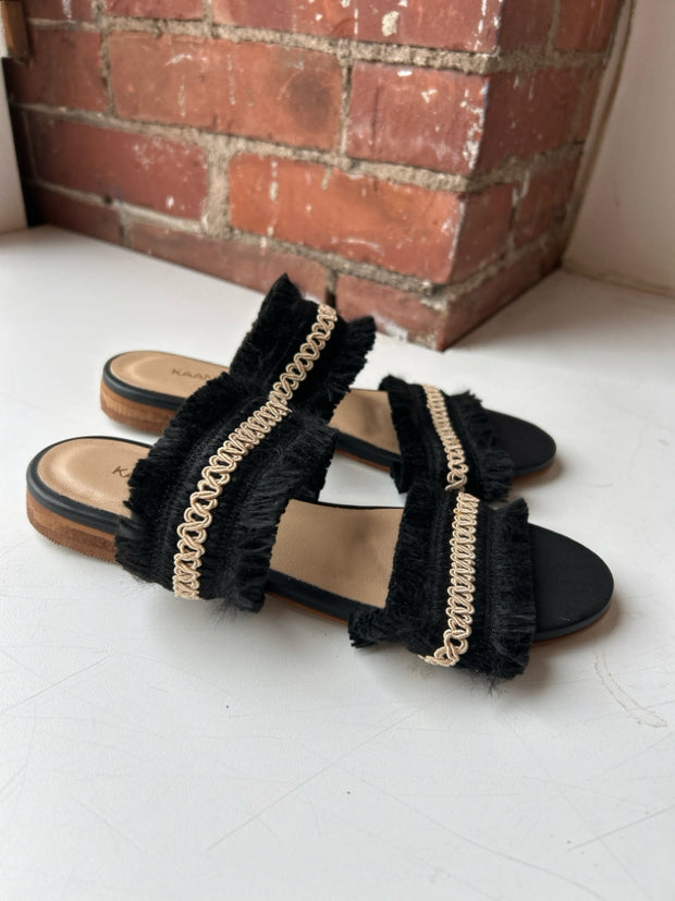 Kaanas Size 6 Shoes (Pre-owned)