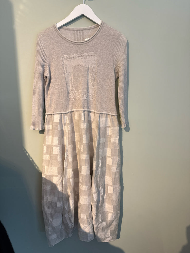 Size 2 Dresses (Pre-owned)