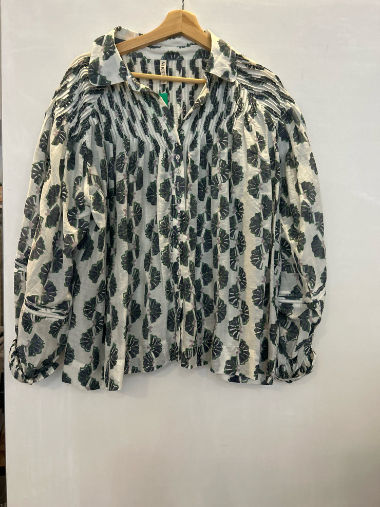 Mirth Size Medium Shirts (Pre-owned)