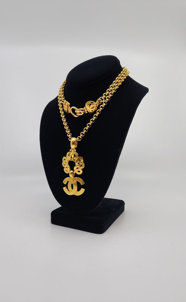 Chanel Necklaces (Pre-owned)