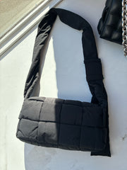 Bottega Veneta Handbags (Pre-owned)